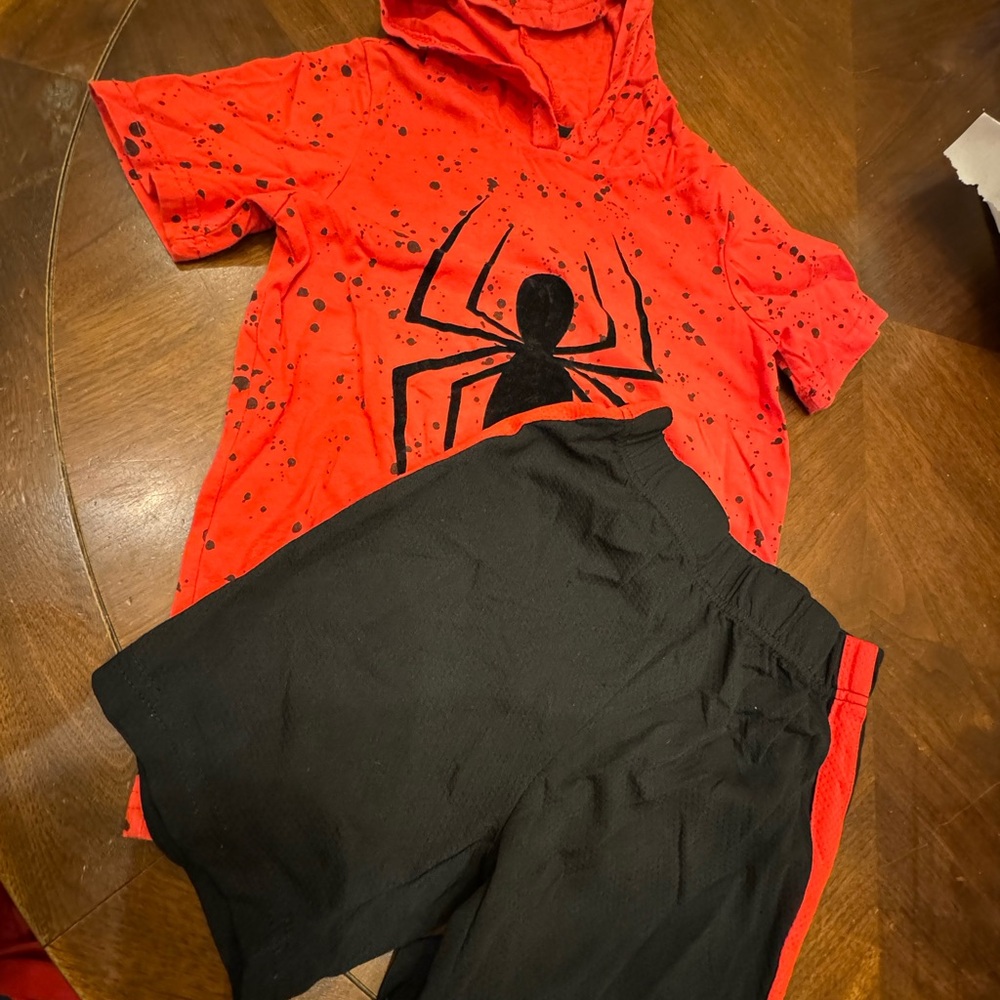 Red Spiderman Graphic Hooded T-Shirt and Black Shorts Set Size 6
